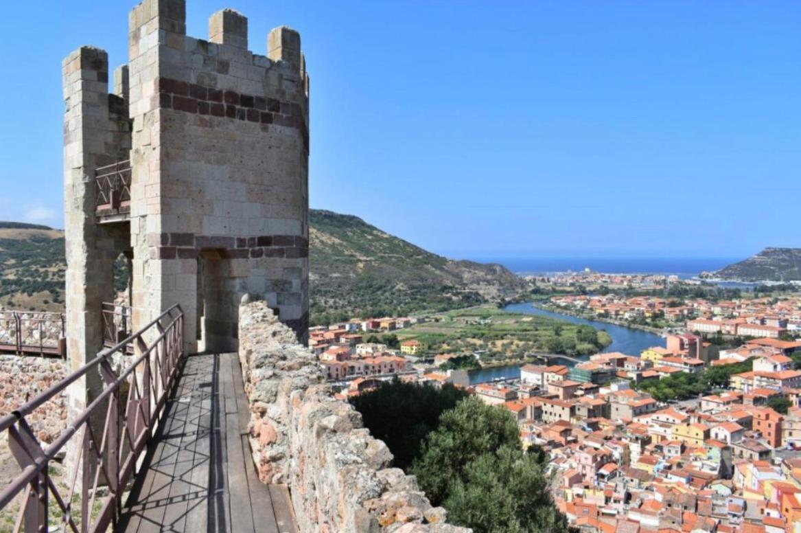 Appartamento Al Mare Bosa Marina Esterno foto